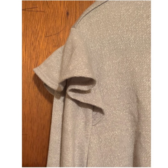🎅 AS U WISH Silver Ruffle Shoulder Tunic NWT 3X - Picture 6 of 12